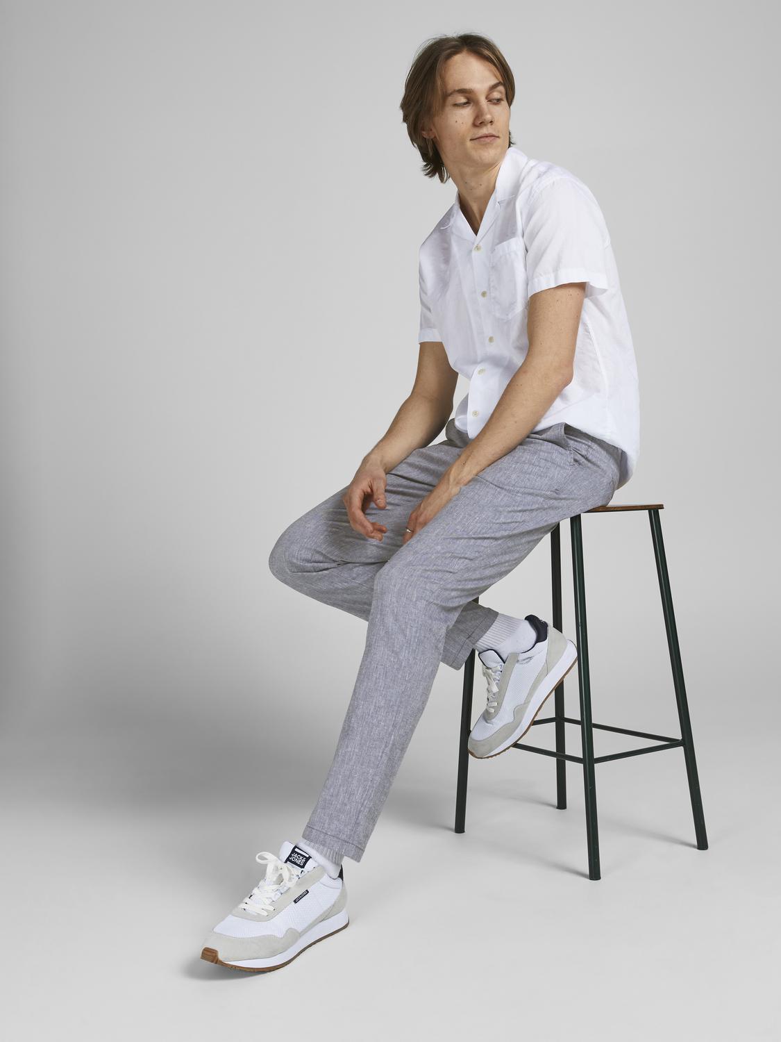 model_shot-creative