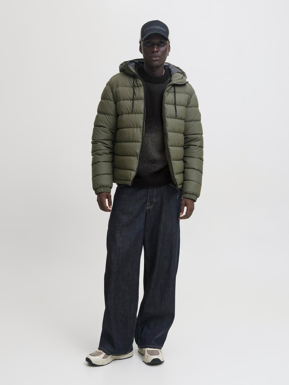 بلوفر جاك آند جونز JCOFADE أسود رمادي للرجال في السعودية
