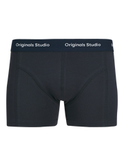 model_shot-front_full