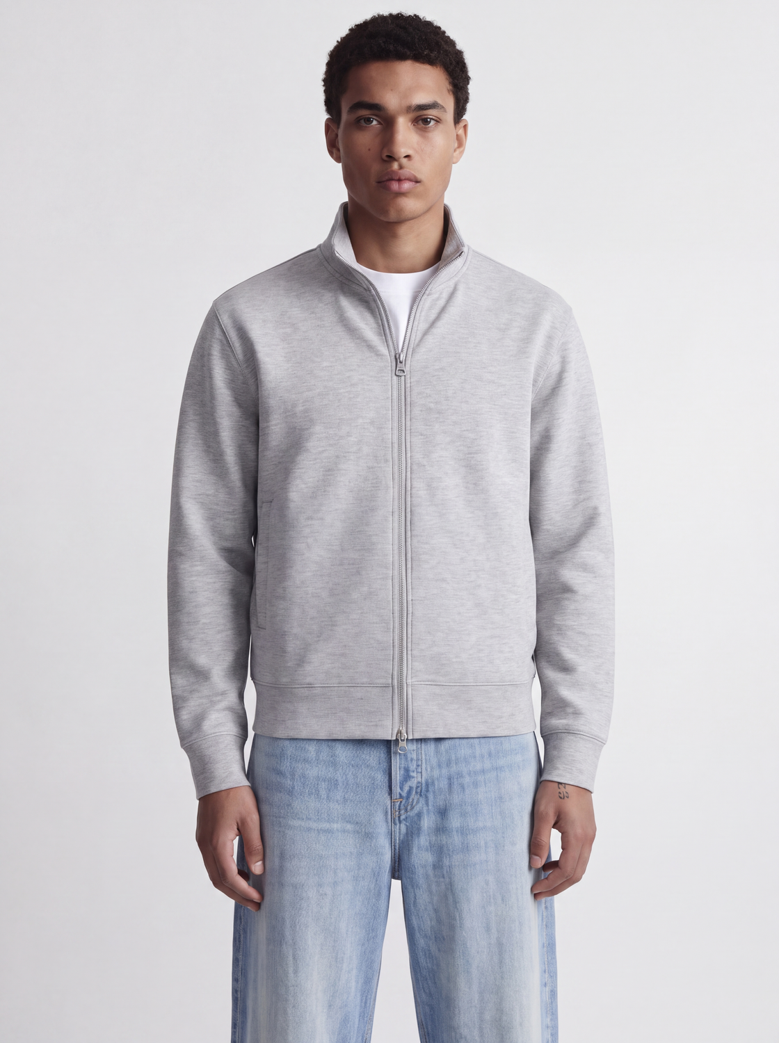 model_shot-front