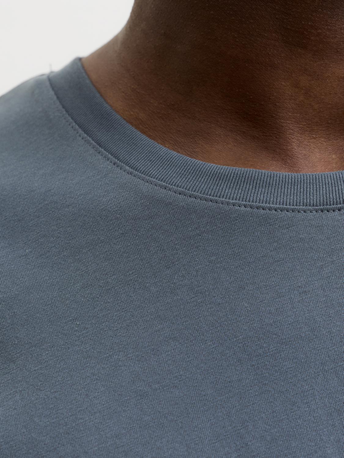 model_shot-detail