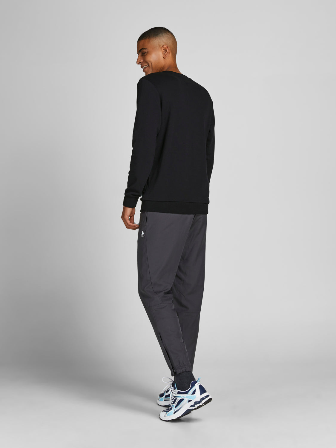 JCOLOGAN Sweat - Black