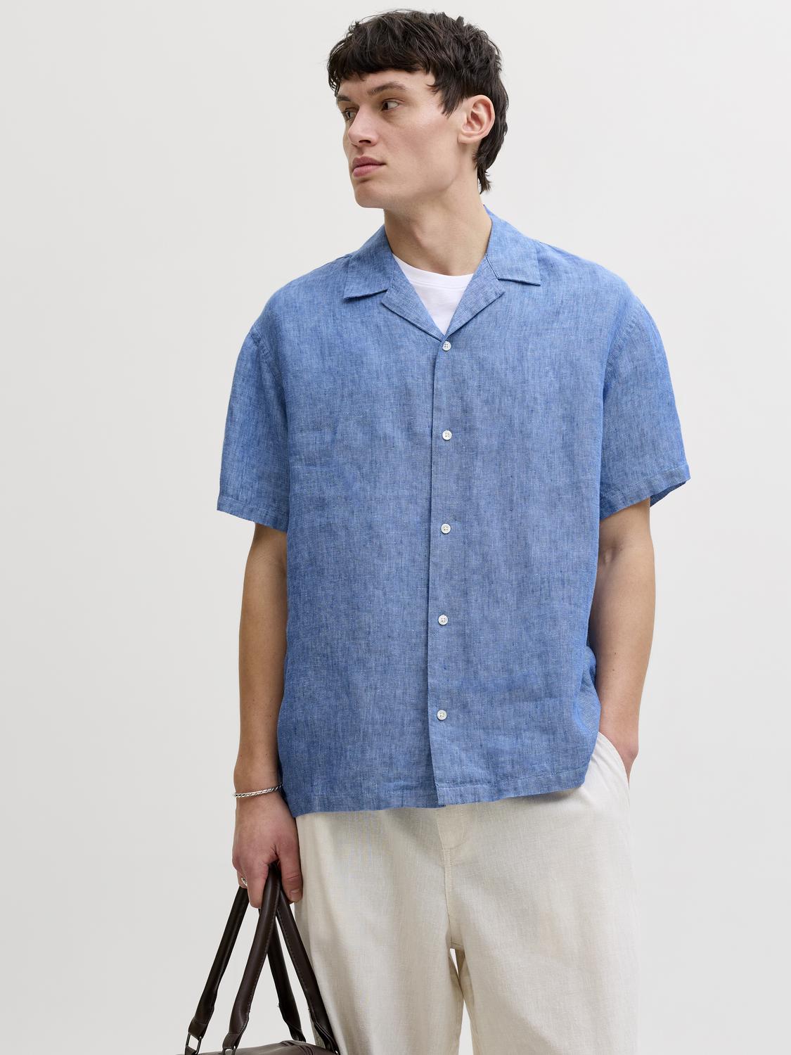 model_shot-front