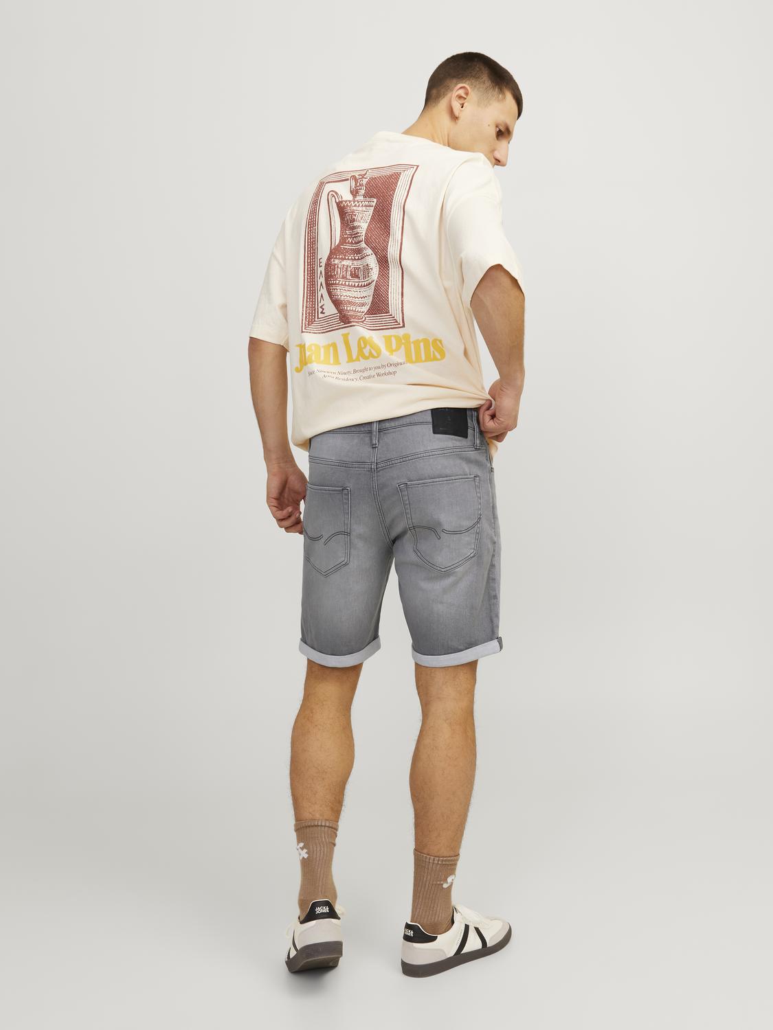 model_shot-back