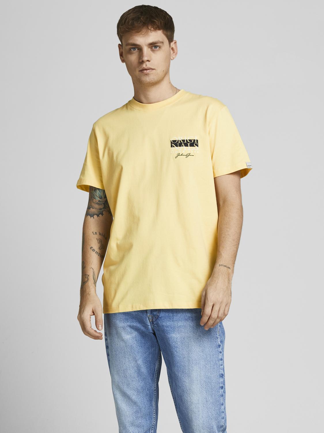 model_shot-front