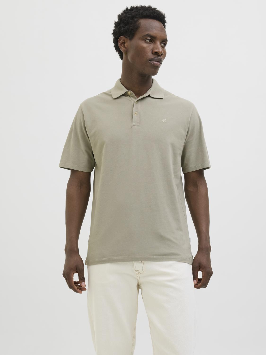 model_shot-front