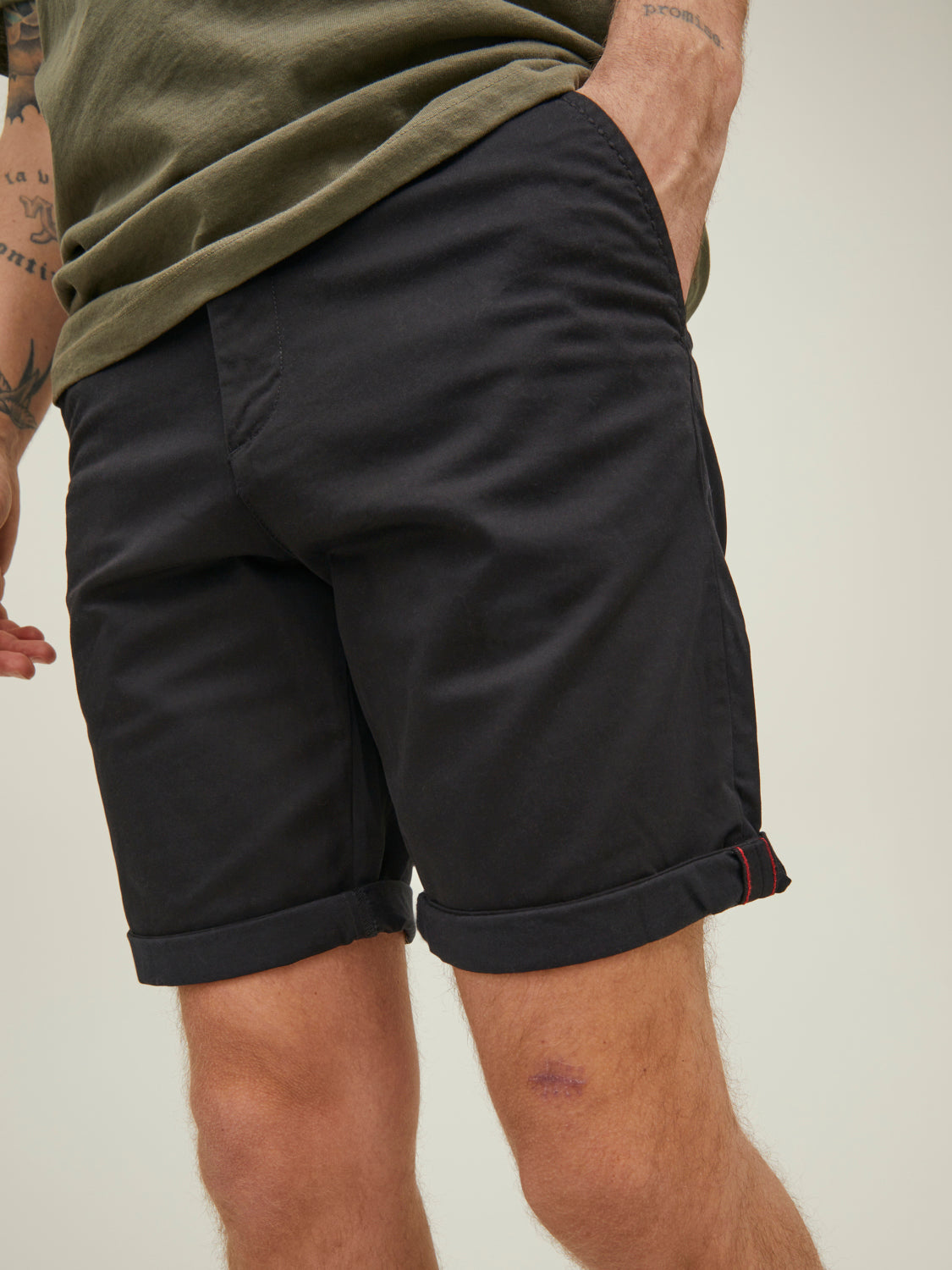 JJIBOWIE Shorts - Black