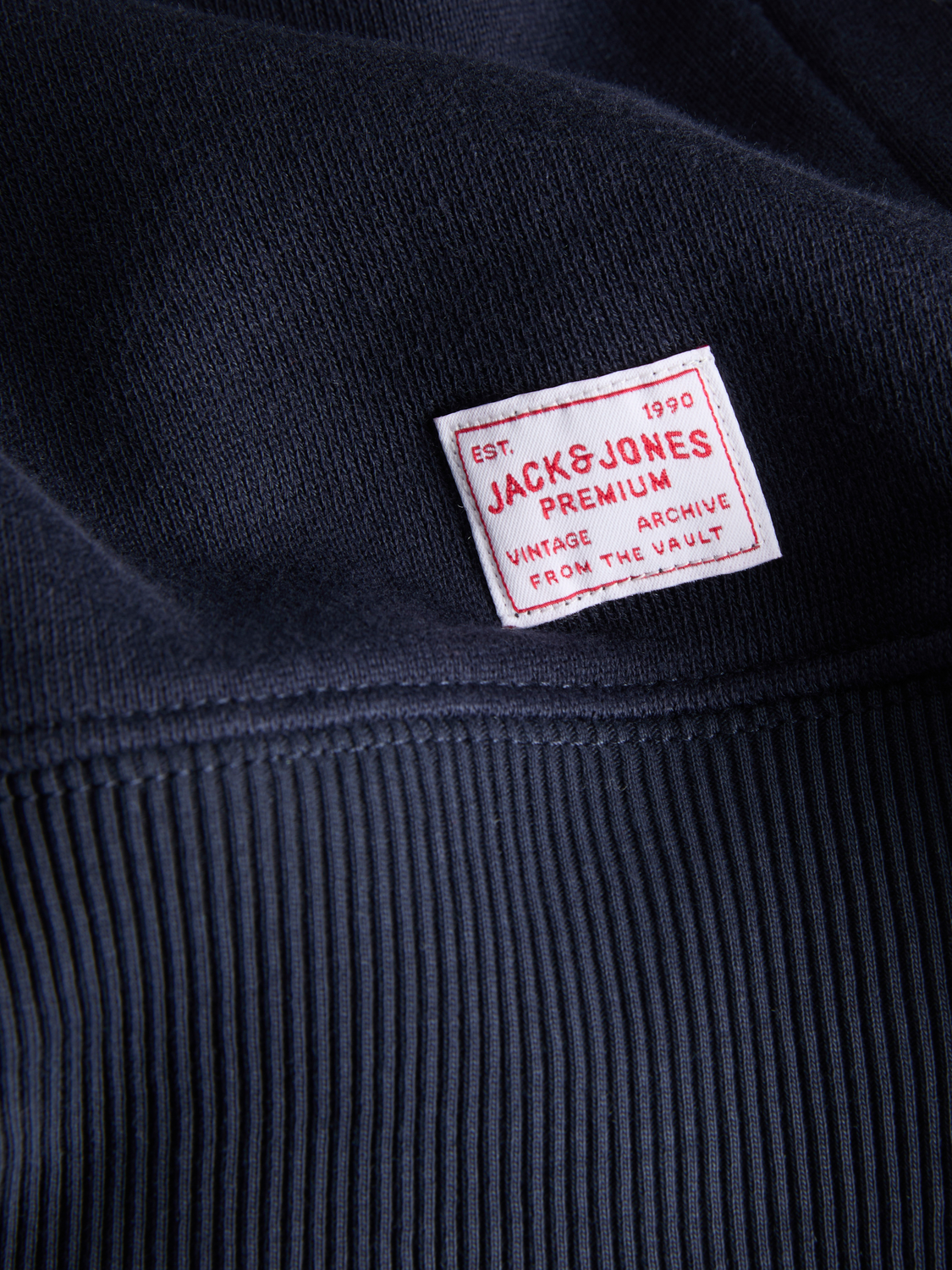 model_shot-detail