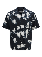 قميص رجالي صيفي نص كم أبيض من Jack & Jones