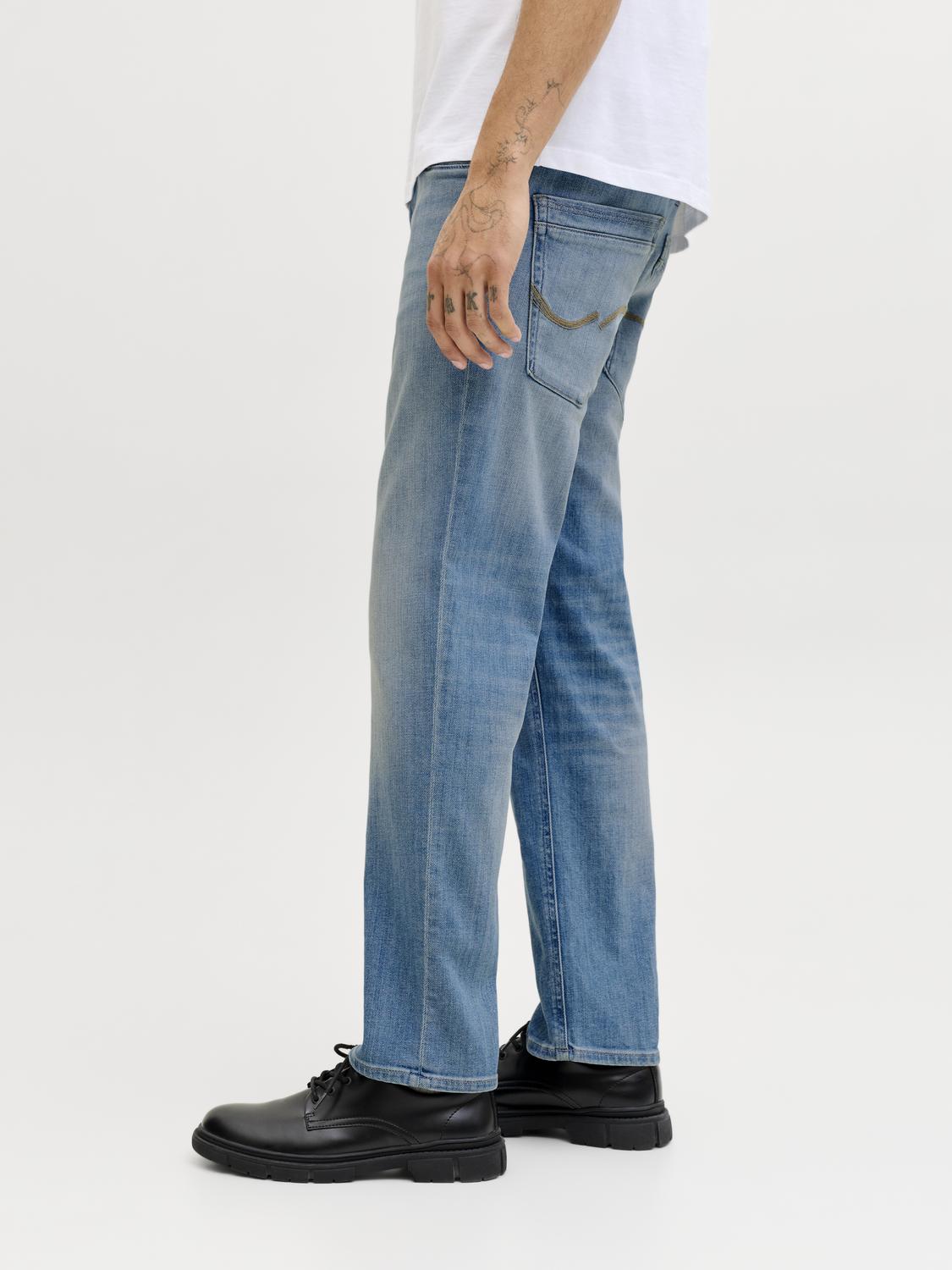 model_shot-detail