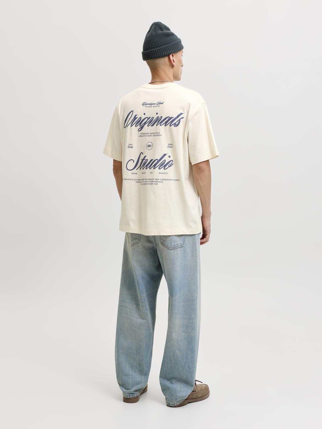 model_shot-back
