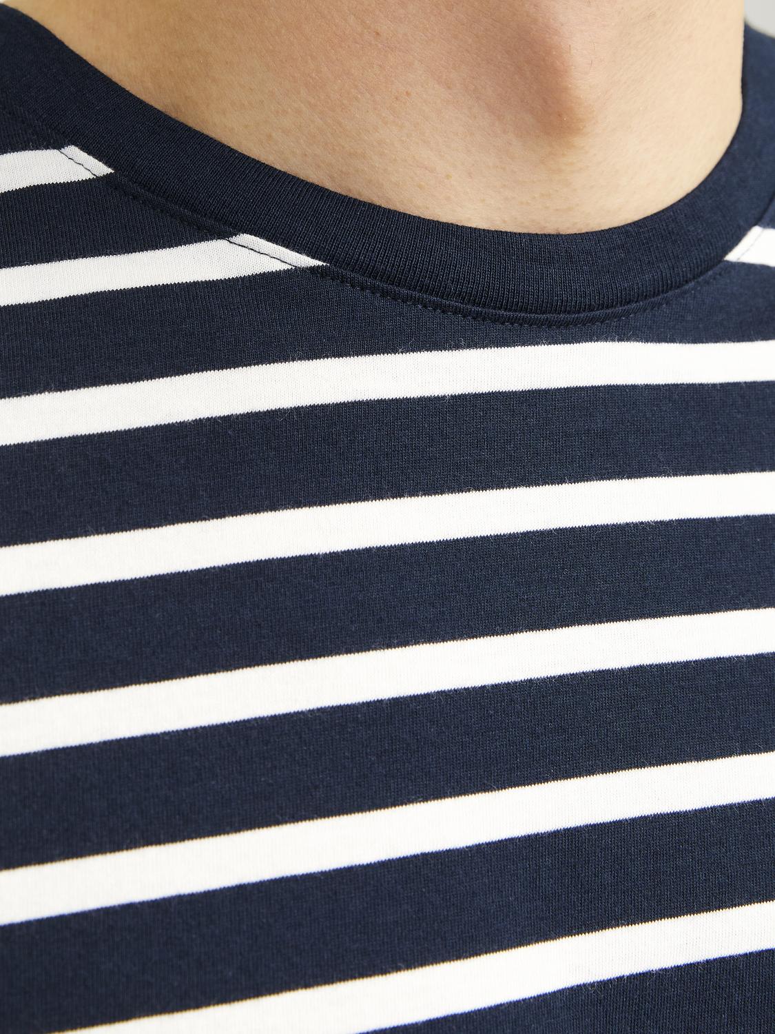 model_shot-detail
