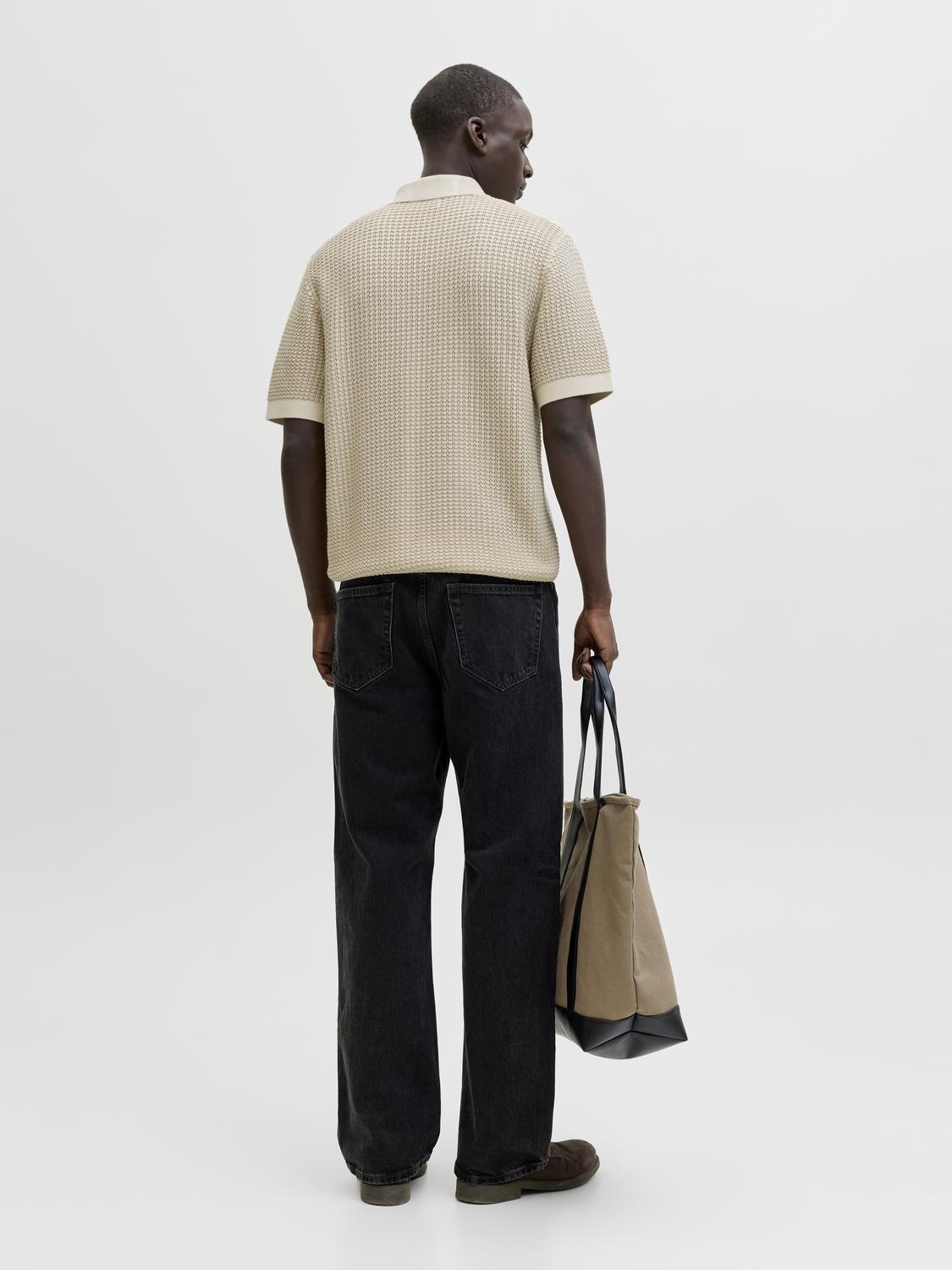 model_shot-back
