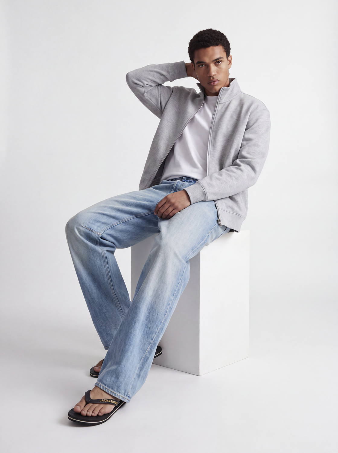 model_shot-creative