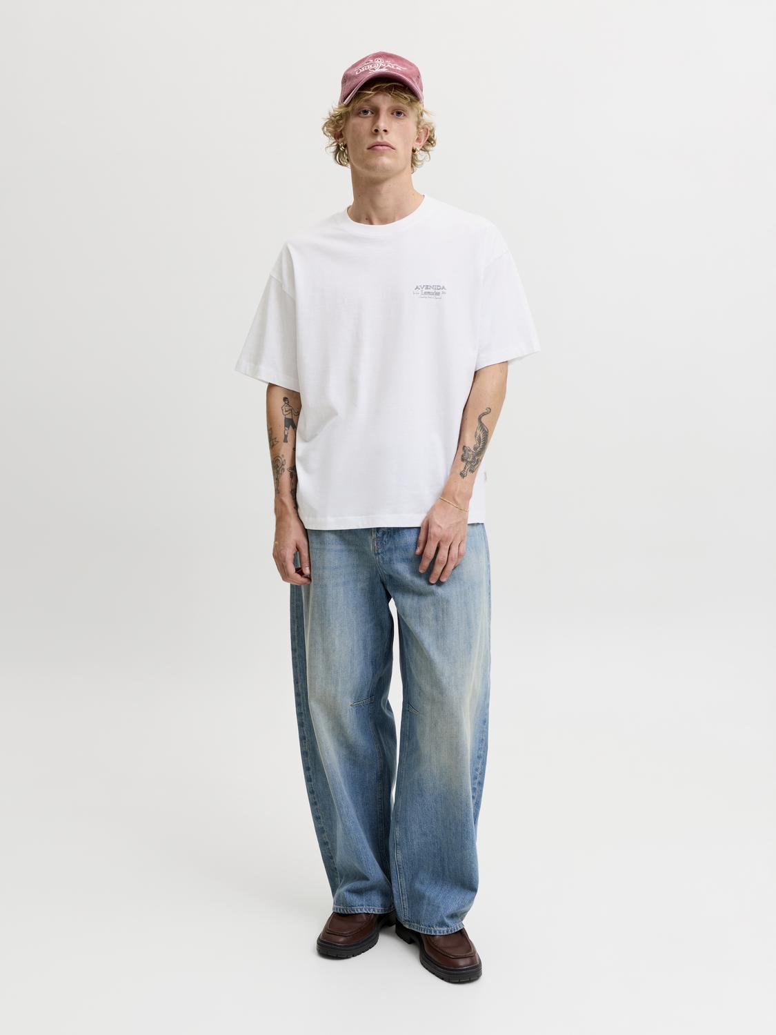 model_shot-front_full