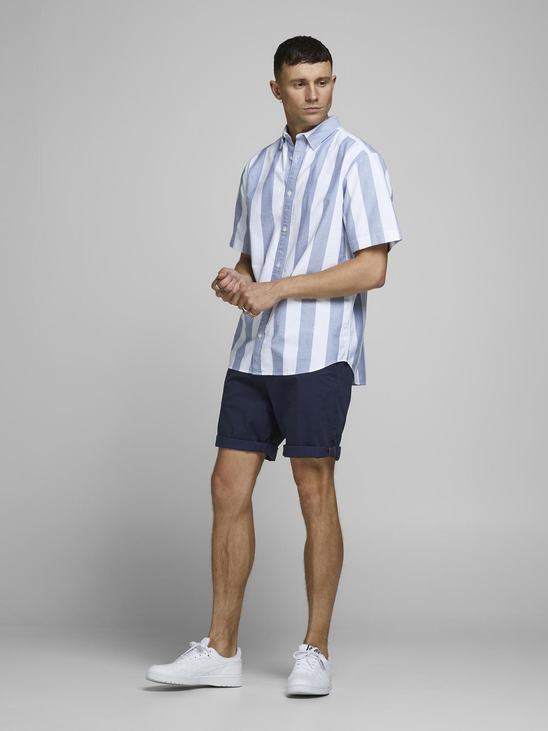 model_shot-front_full
