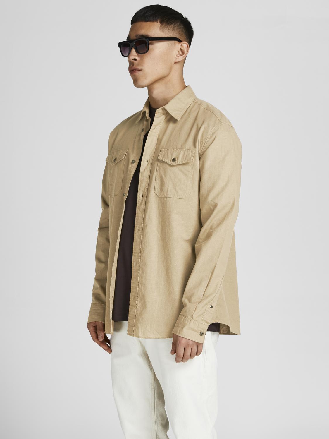 model_shot-front