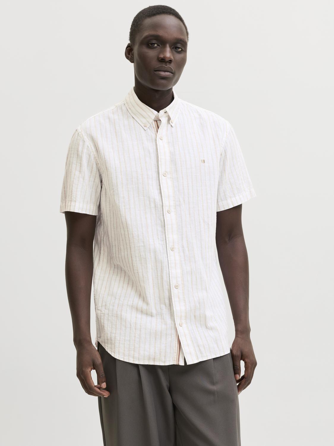 model_shot-front