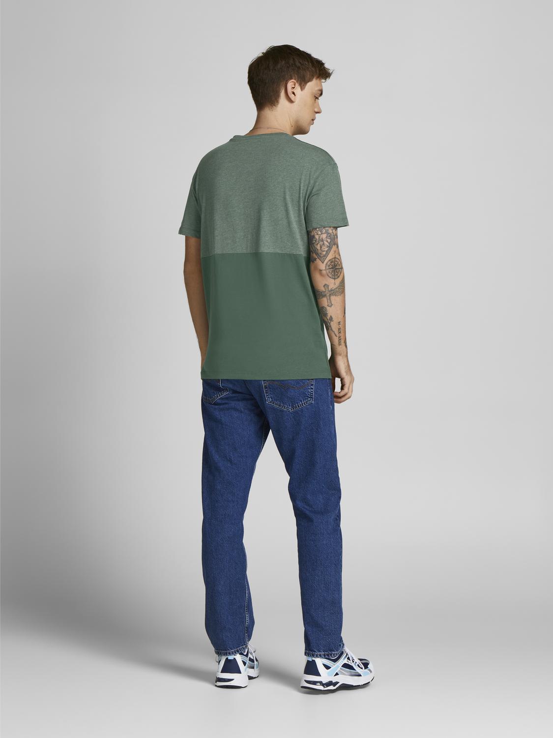 model_shot-back