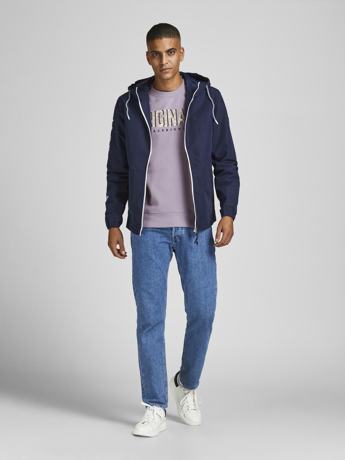 model_shot-front_full