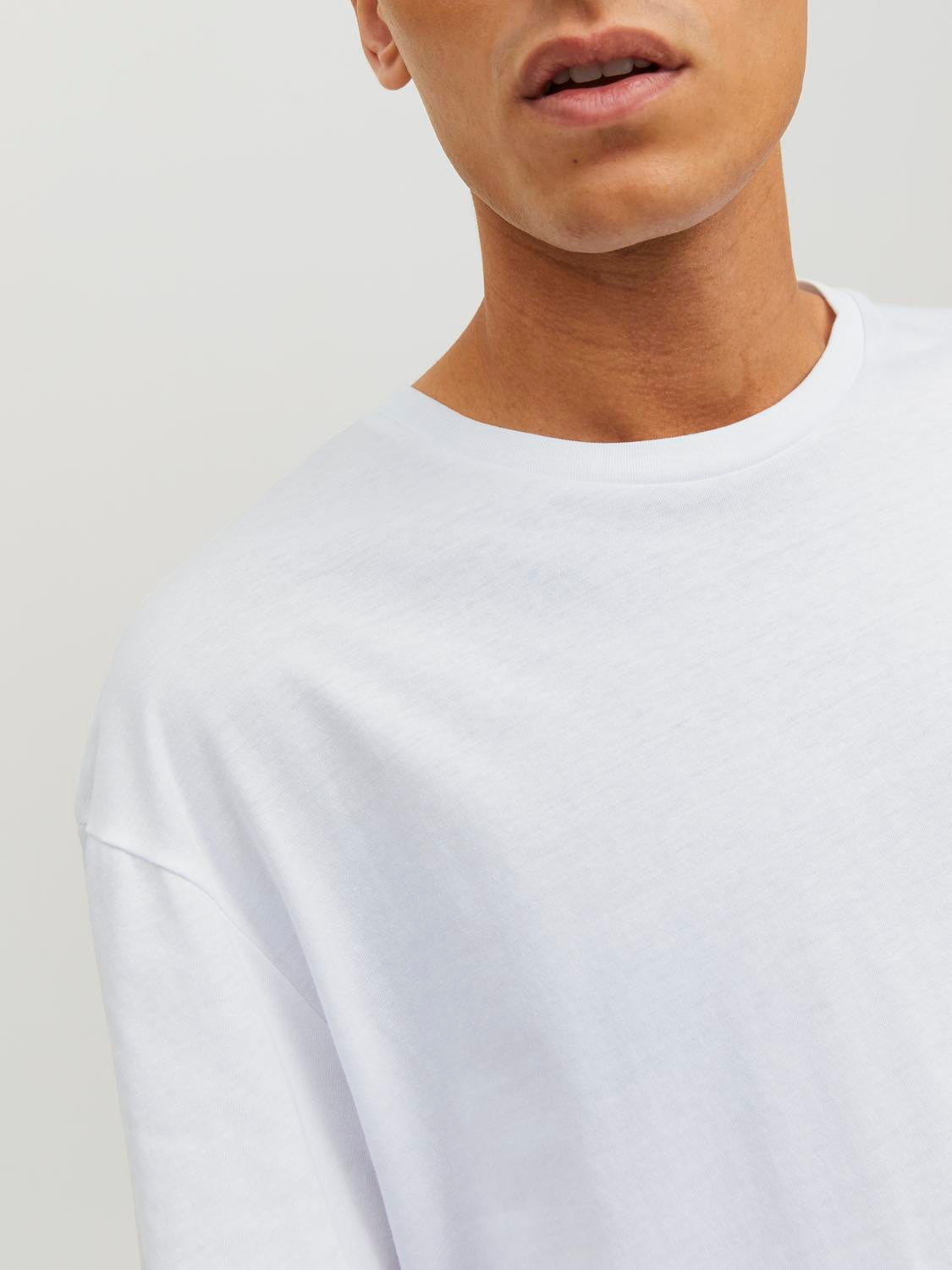 model_shot-detail
