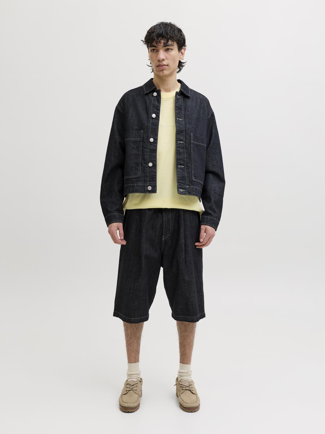 model_shot-front_full