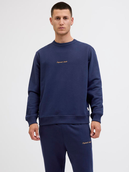 model_shot-front