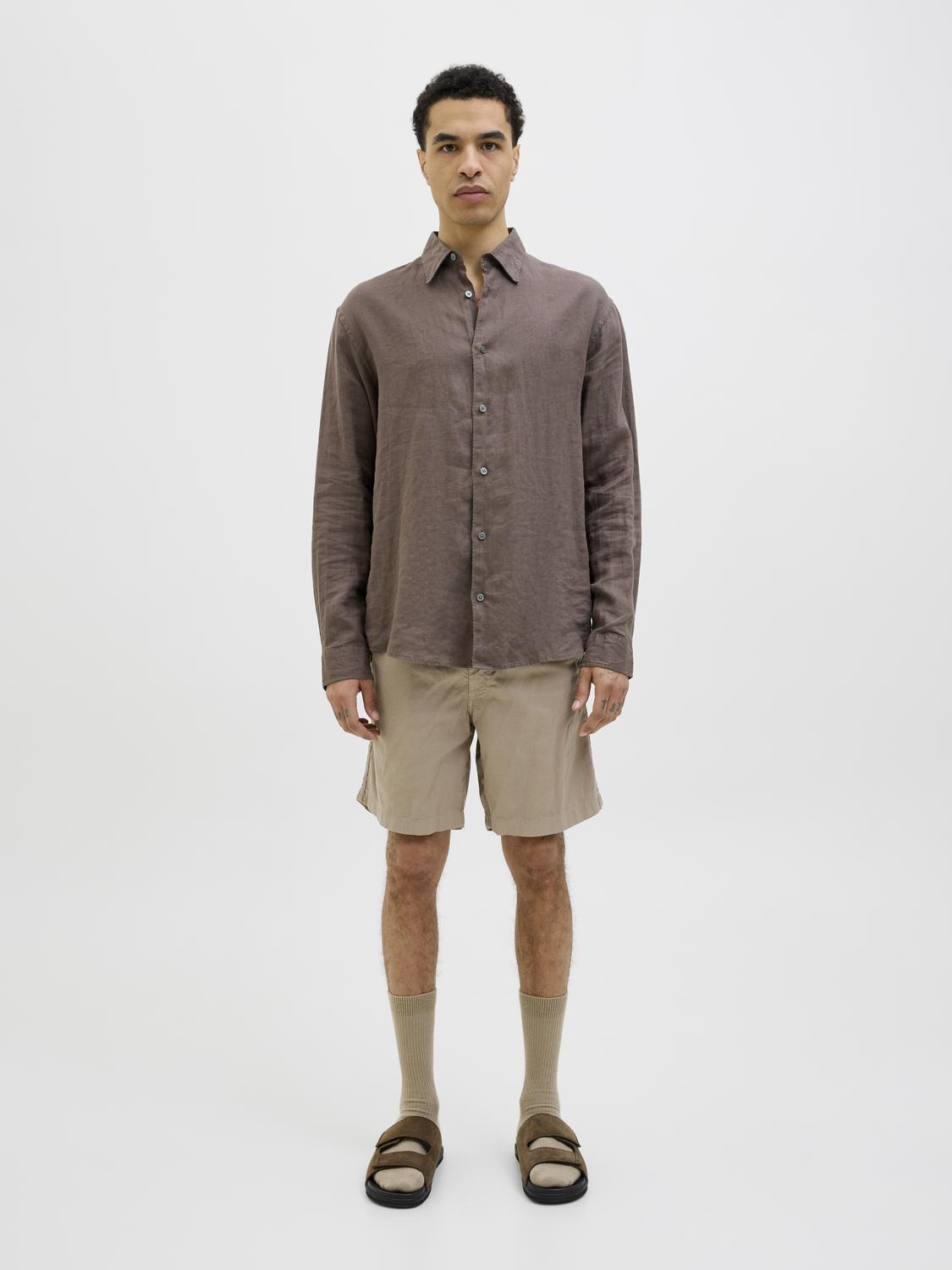 model_shot-front_full
