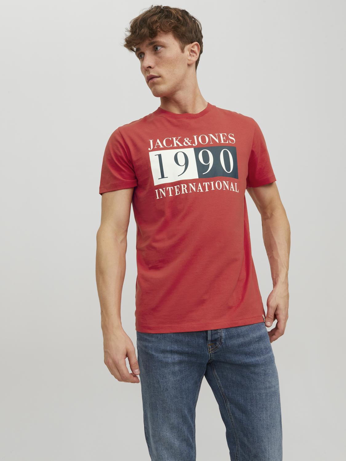 model_shot-front