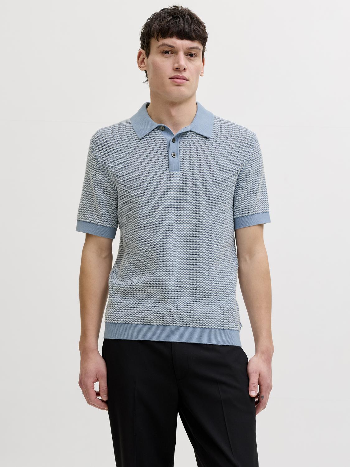 model_shot-front