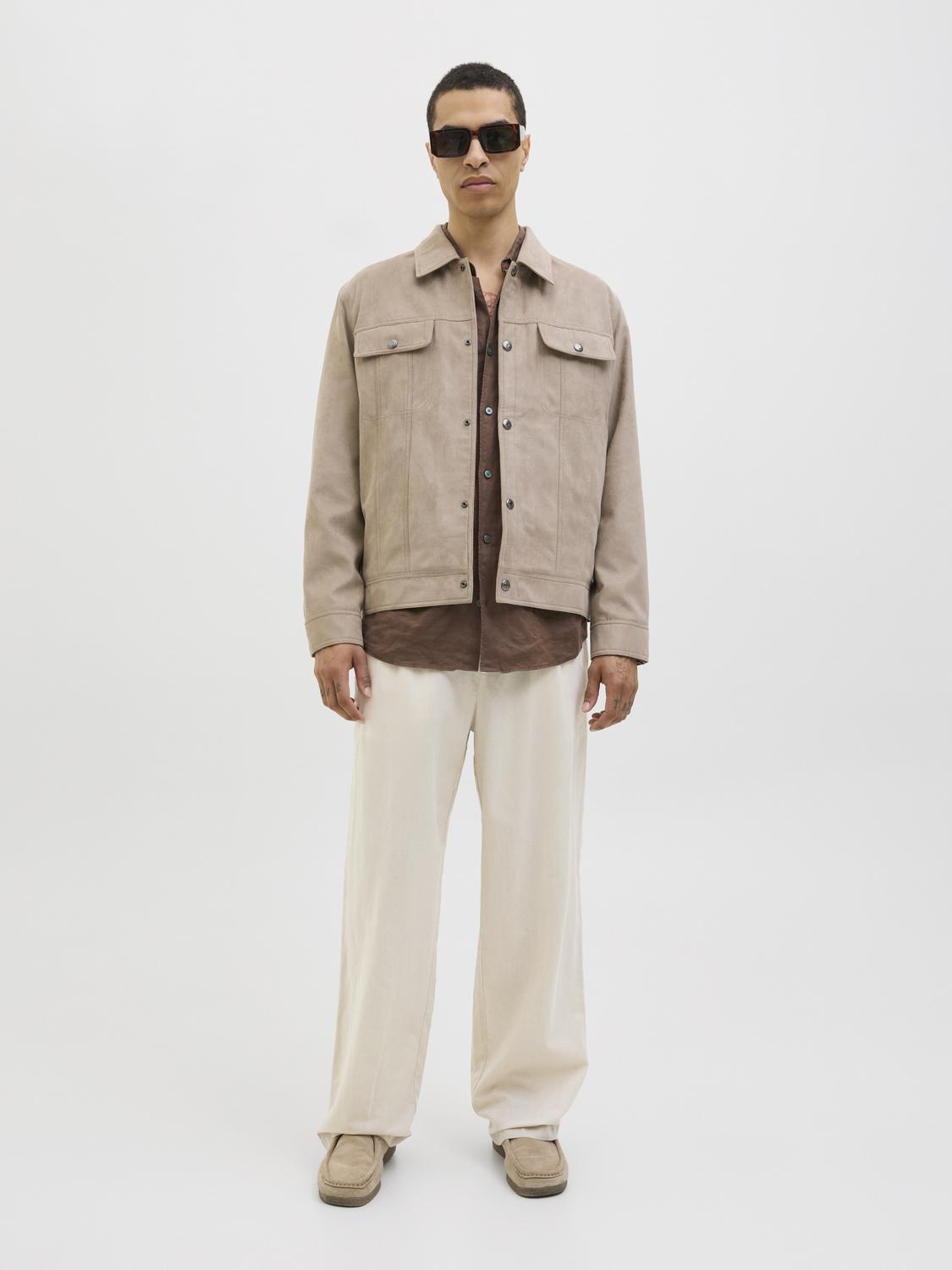 model_shot-front_full