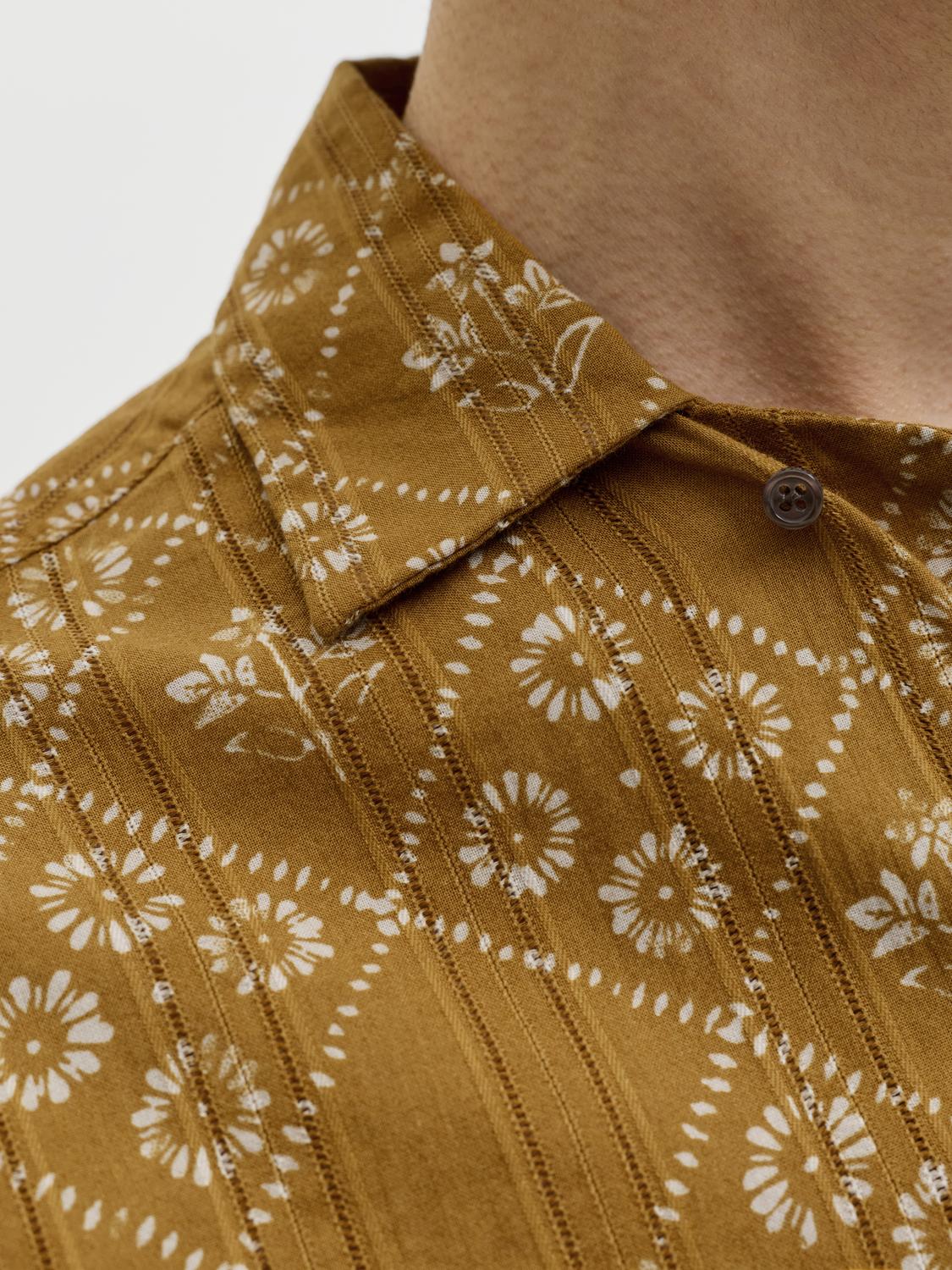 model_shot-detail