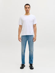 model_shot-front_full