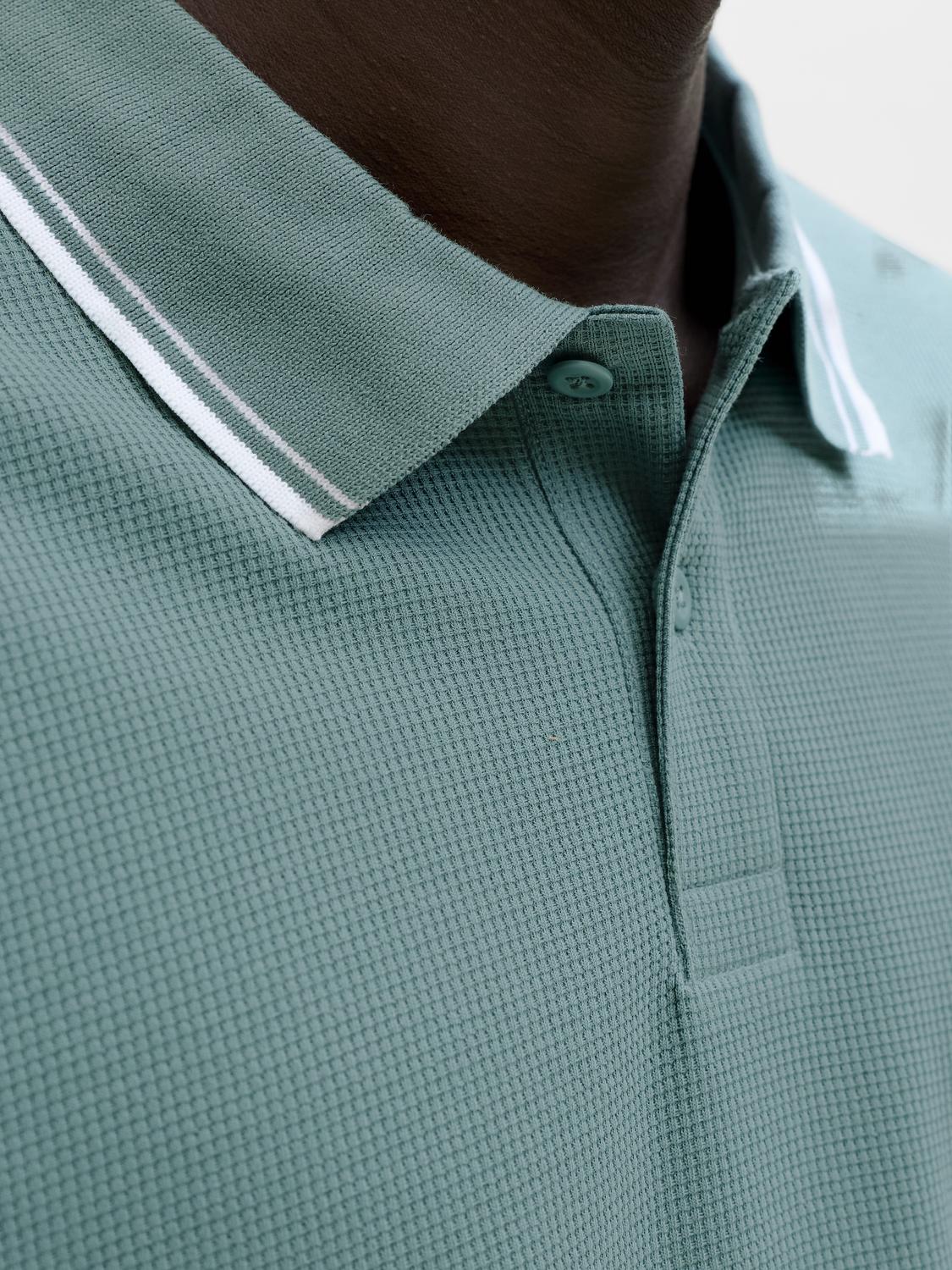 model_shot-detail