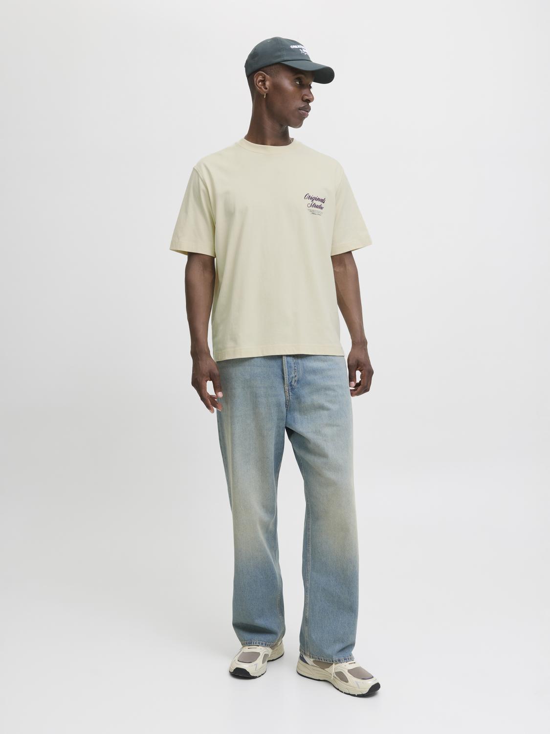 model_shot-front_full