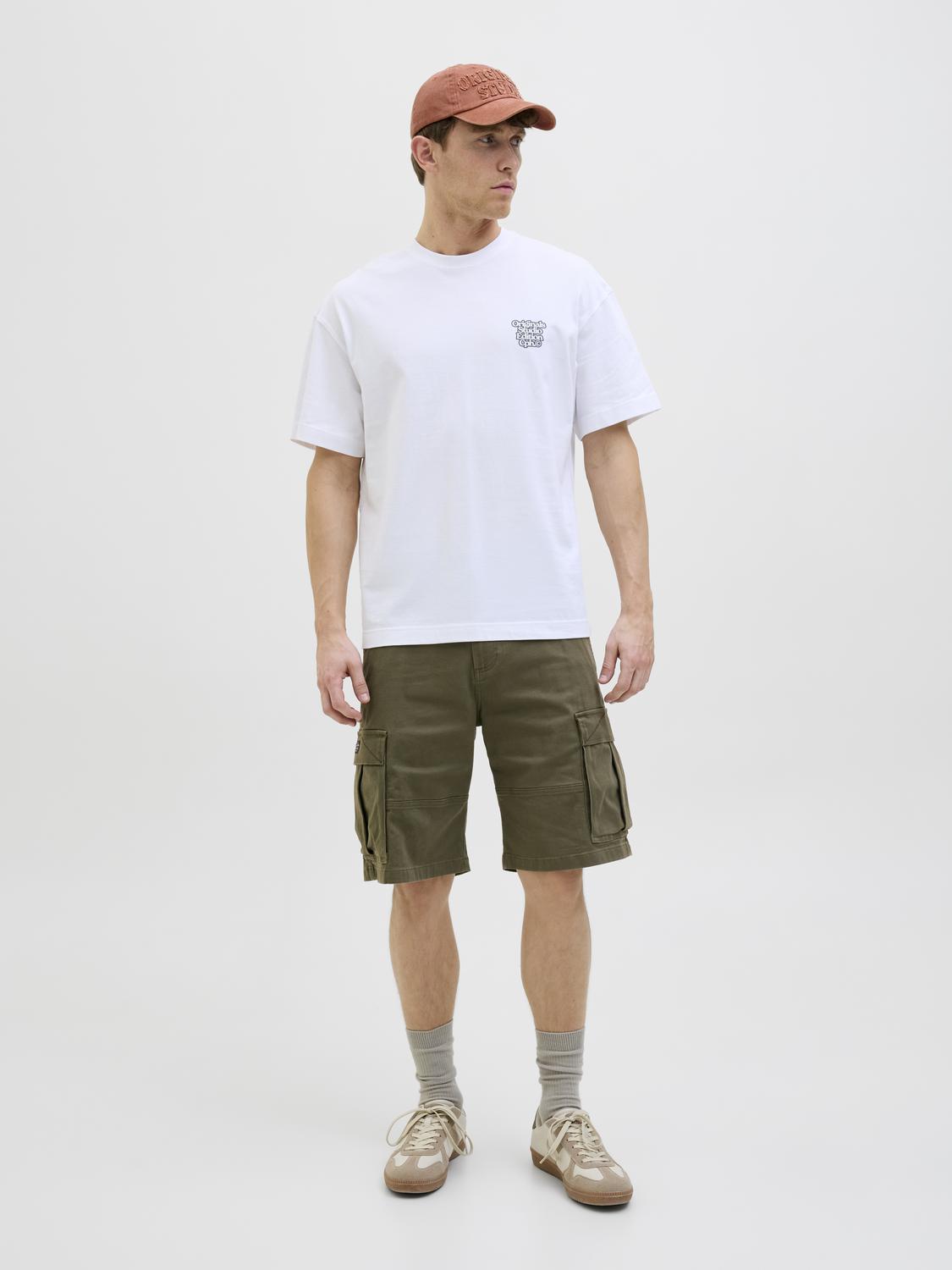 model_shot-front_full