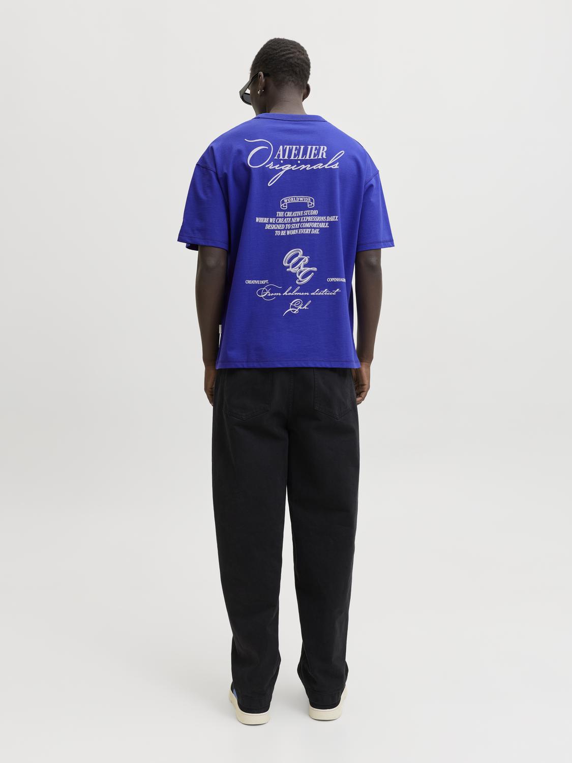 model_shot-back