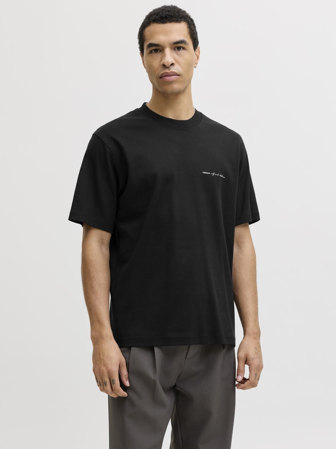 model_shot-front