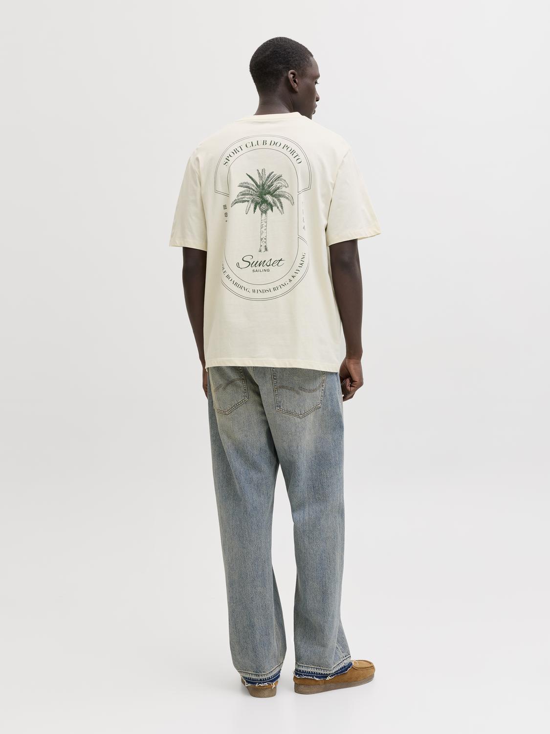 model_shot-back