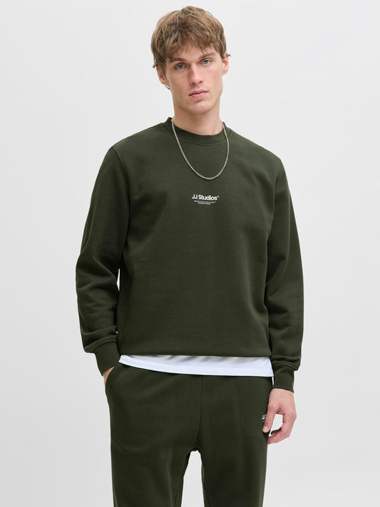 model_shot-front