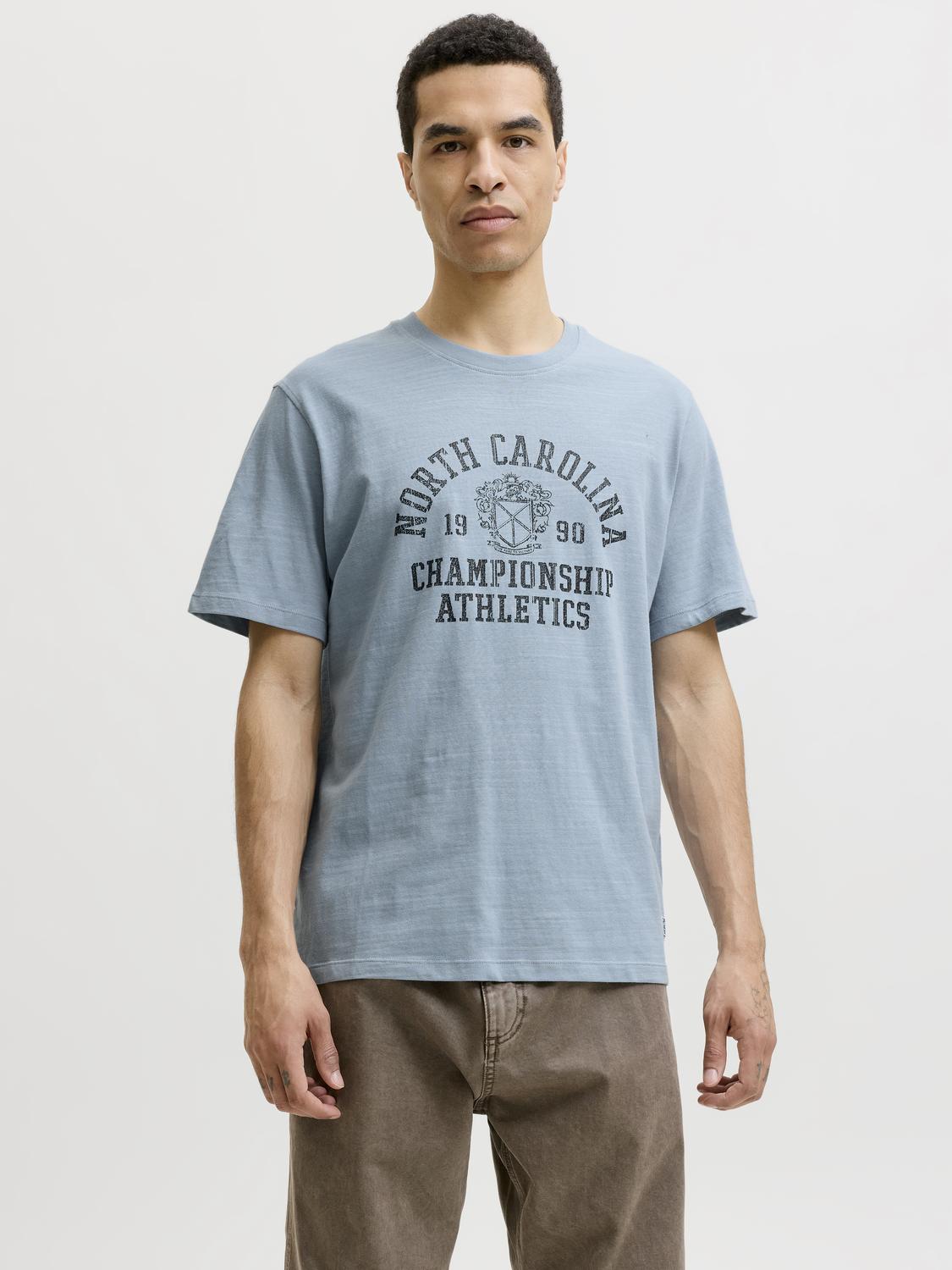 model_shot-front