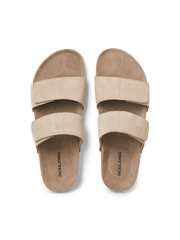 model_shot-front_full