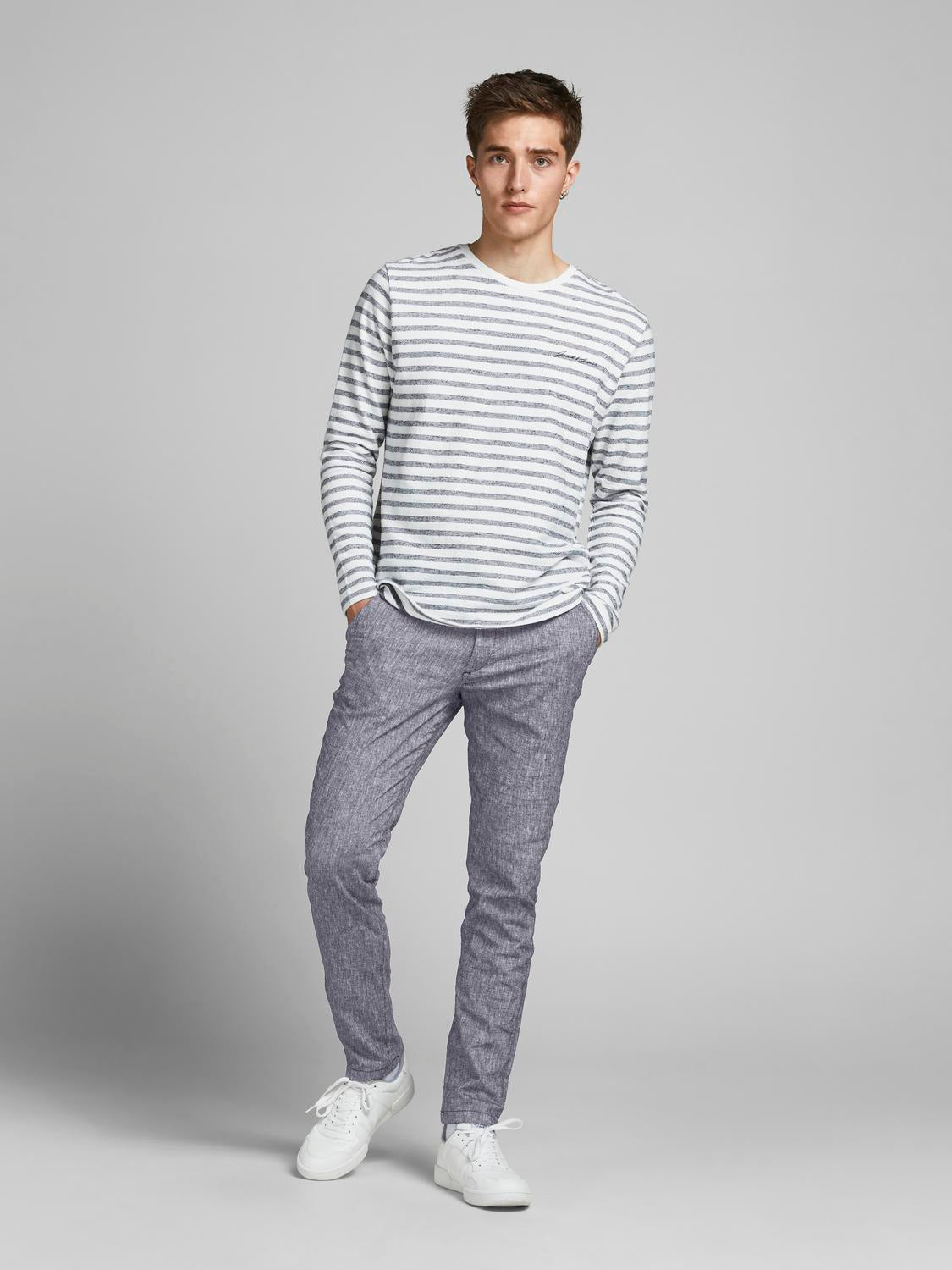 model_shot-front_full