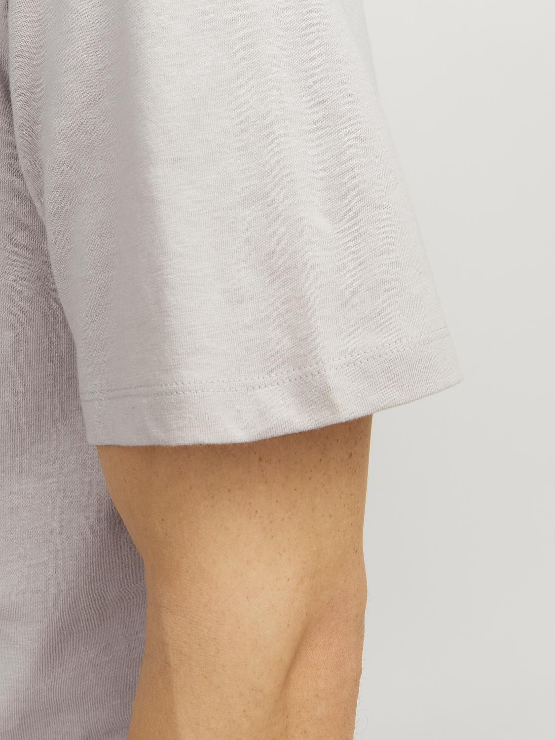 model_shot-detail