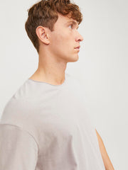 model_shot-creative