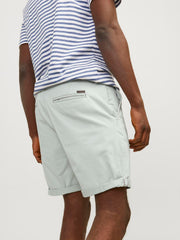 model_shot-creative