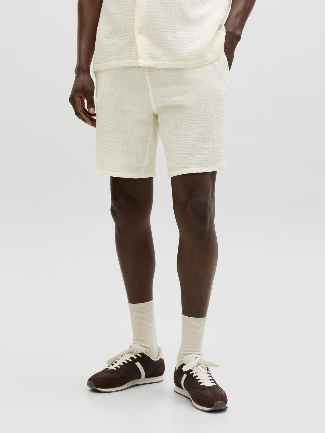 model_shot-front