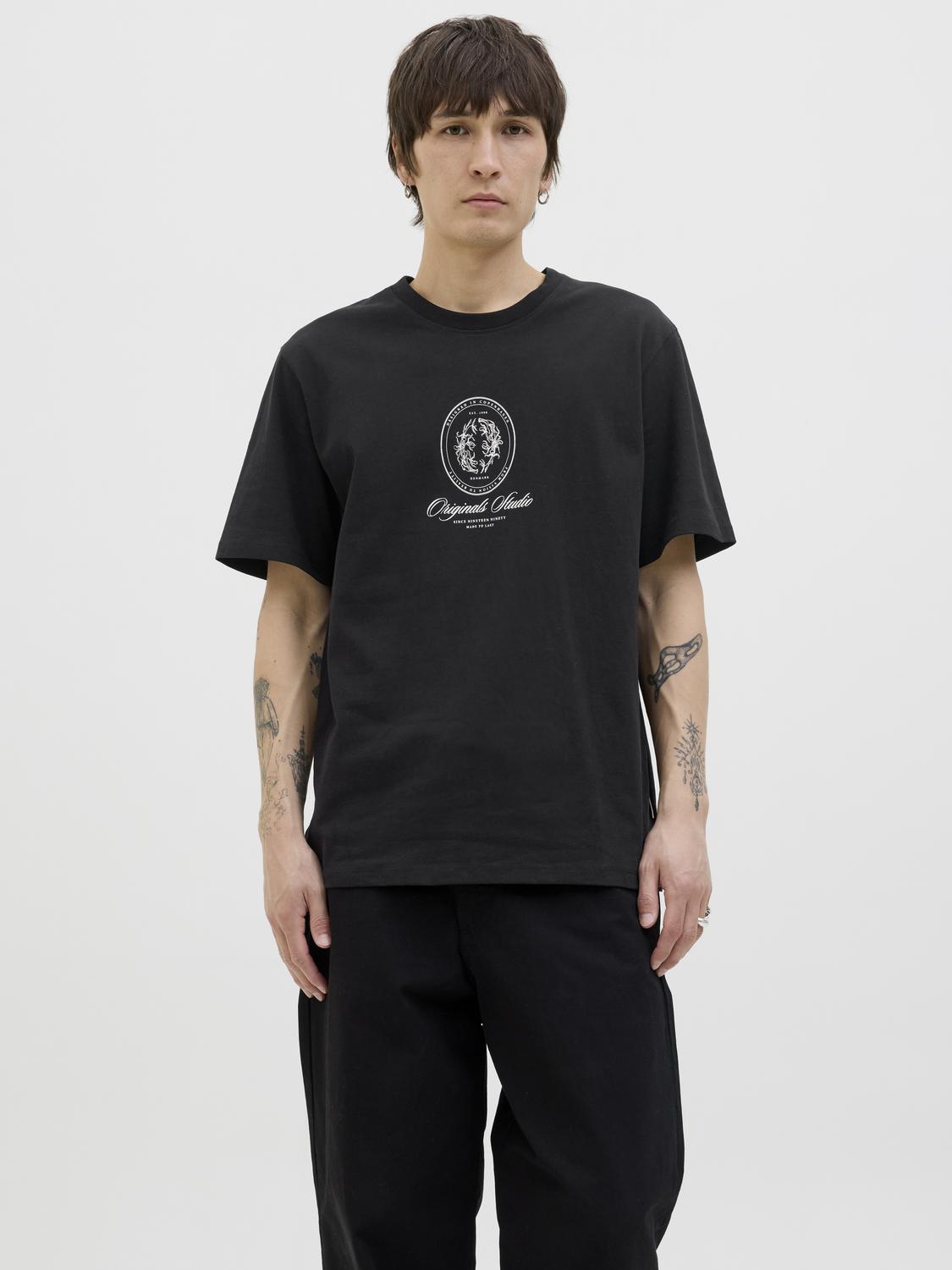 model_shot-front