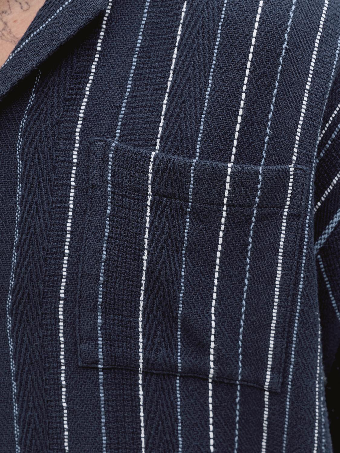 model_shot-detail