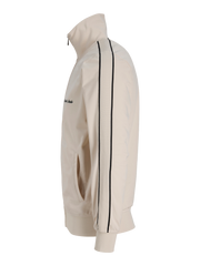 model_shot-front